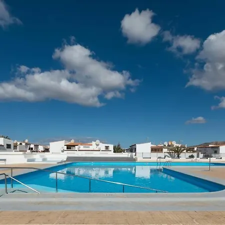 Apartment Oasis Del Silencio: Piscinas, Sol Y Playa *