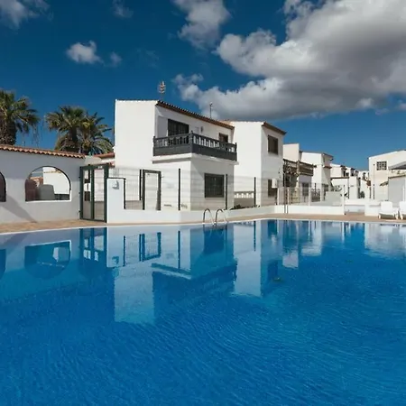 Oasis Del Silencio: Piscinas, Sol Y Playa דירה